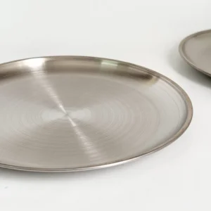 BANDEJA REDONDA DE ACERO INOXIDABLE 26 CM.